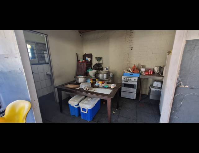 505M² WAREHOUSE FOR SALE IN GLENWOOD